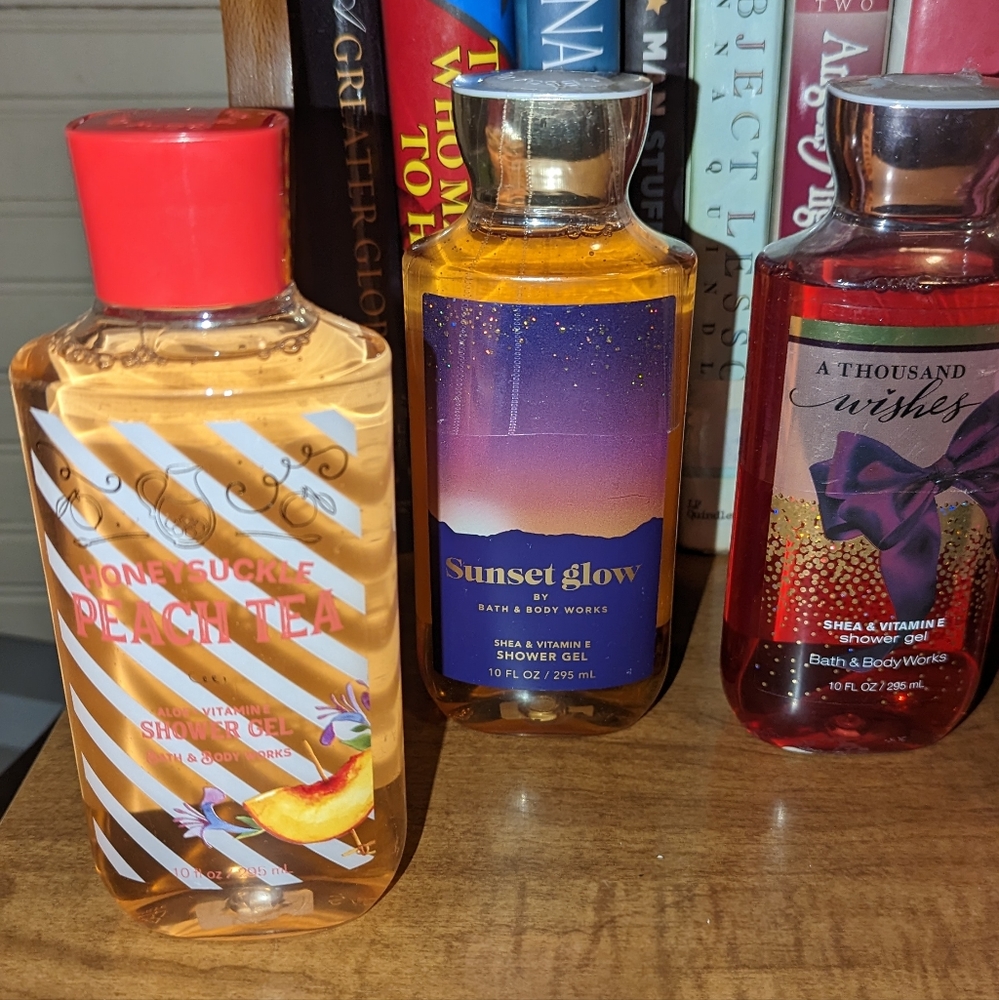 Bath& body Works, shower gels and lotion